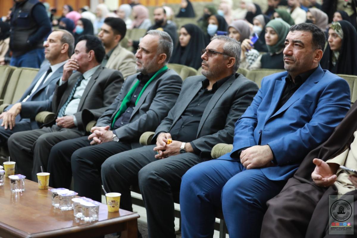وفد أمانة مسجد الكوفة المعظم يشارك في احتفالية جامعة الكوفة في اليوم العالمي للغة العربية